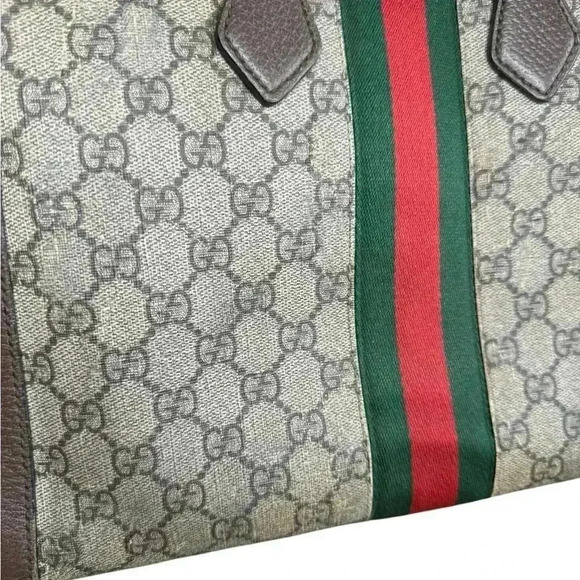 Gucci GG Supreme Ophidia Medium Size Retails For $2590 Dollars. - Picture 3 of 16